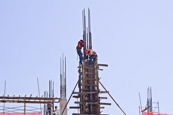equipo de seguridad esencial para construcción