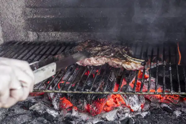 Cómo hacer un asador de ladrillo?