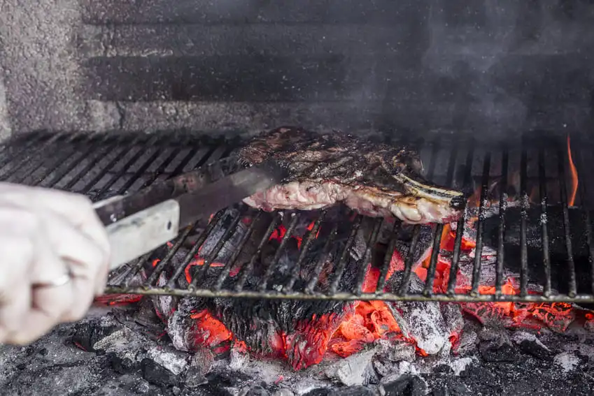 Cómo hacer un asador de ladrillo?